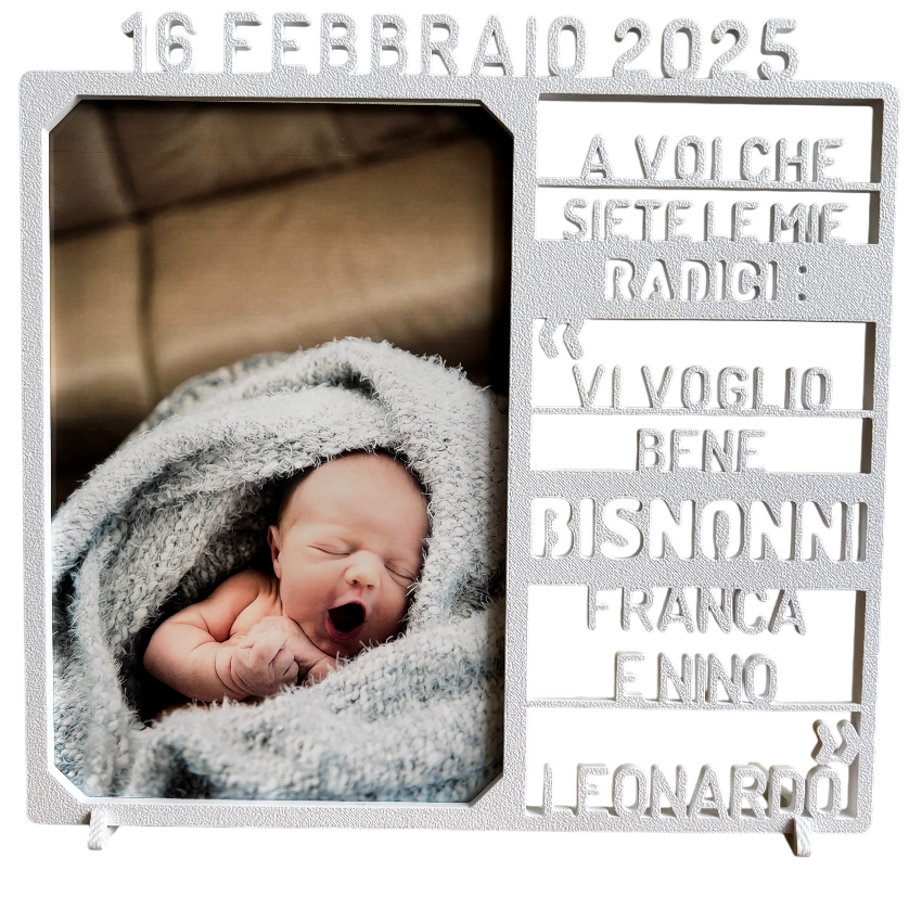 Cornice personalizzata raffigurante un neonato con la dedica ai bisnonni